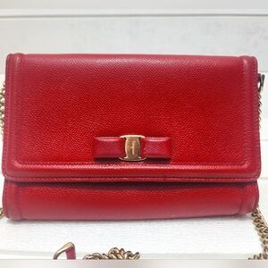 Authentic Ferragamo Vara Bow Chain Bag